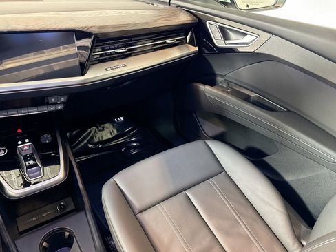 Used 2024 Audi Q4 e-tron Premium Plus image 22