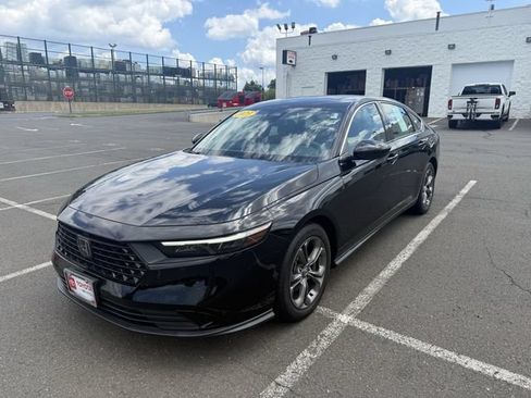 Used 2023 Honda Accord EX image 3