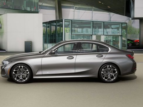 Used 2026 BMW 330i Sedan w/ Premium Package image 32