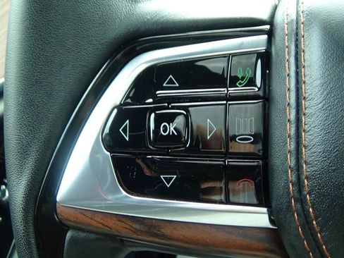 Used 2025 Jeep Grand Cherokee L Summit w/ Advanced Protech Group IV AWD/4WD image 23
