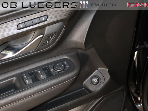 Certified 2022 GMC Terrain SLT w/ Infotainment Package II image 8