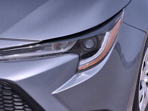 Used 2021 Toyota Corolla LE w/ Carpet Mat Package (TMS) FWD image 11
