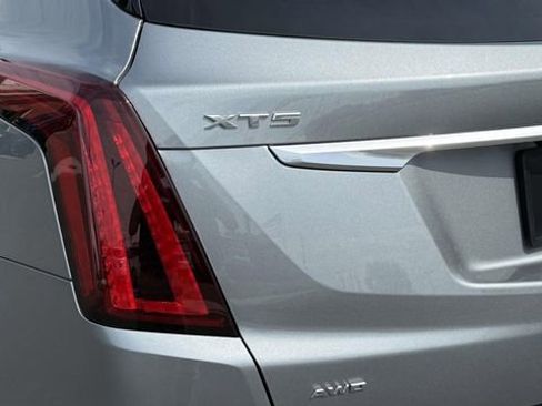Certified 2023 Cadillac XT5 Premium Luxury AWD/4WD image 9