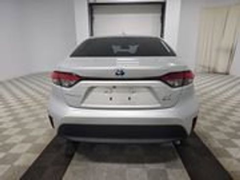 Used 2025 Toyota Corolla XLE image 5