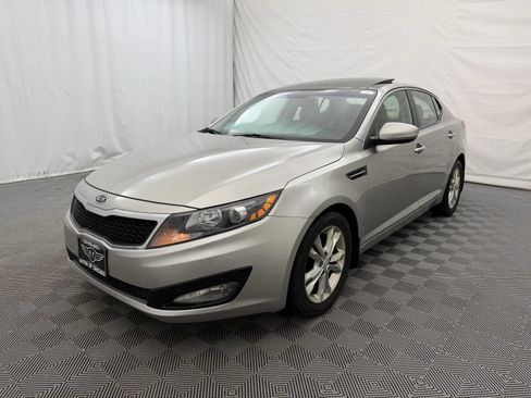 Used 2012 Kia Optima EX w/ Premium Pkg FWD image 2