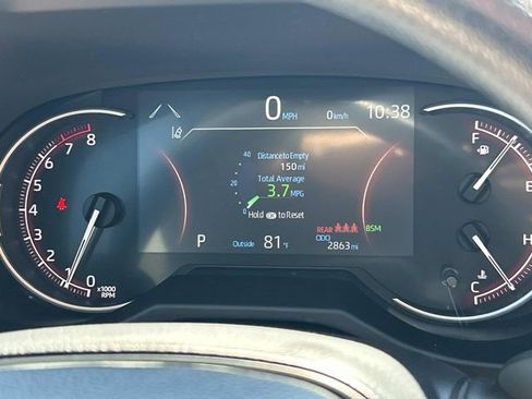 Used 2025 Toyota RAV4 XLE FWD image 30