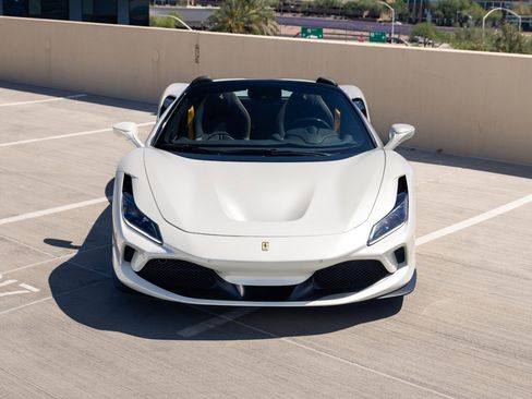 Used 2023 Ferrari F8 Tributo RWD image 28