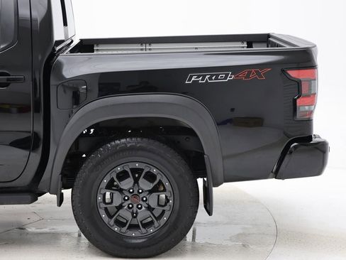 Used 2023 Nissan Frontier PRO-4X w/ Pro-4X Premium Package image 7