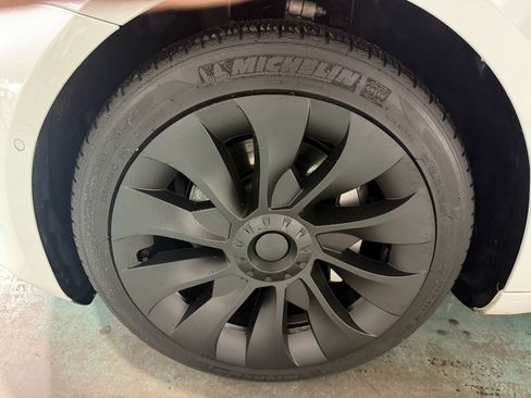 Used 2021 Tesla Model 3 Long Range image 7