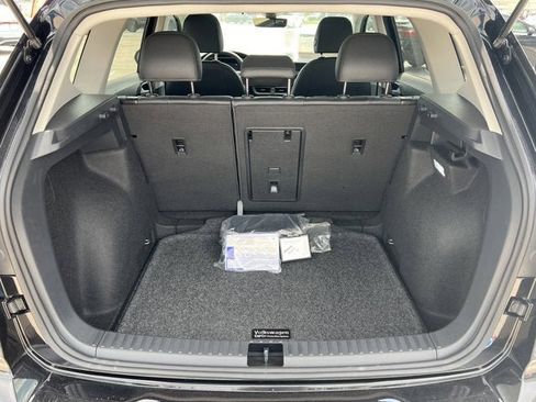 New 2025 Volkswagen Taos SE image 39