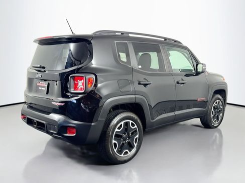 Used 2016 Jeep Renegade Trailhawk w/ Premium Trailhawk Package image 6