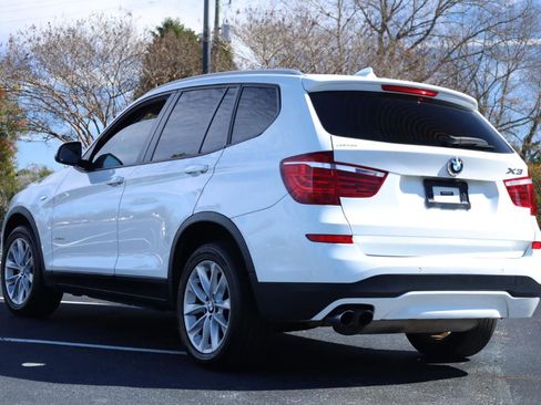 Used 2017 BMW X3 xDrive28i image 3