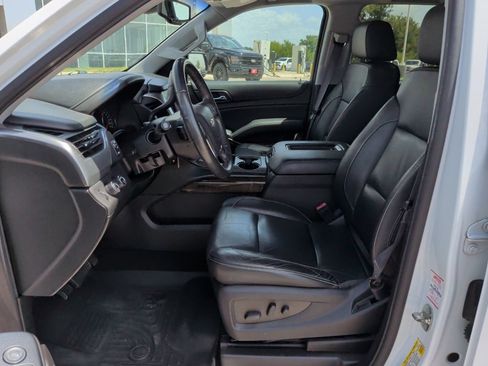 Used 2017 Chevrolet Suburban LT AWD/4WD image 12