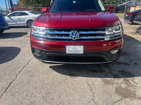 Used 2018 Volkswagen Atlas SE image 2