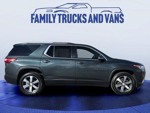 Used 2018 Chevrolet Traverse LT image 6