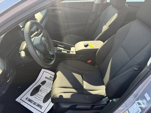 Used 2025 Honda Accord LX image 16