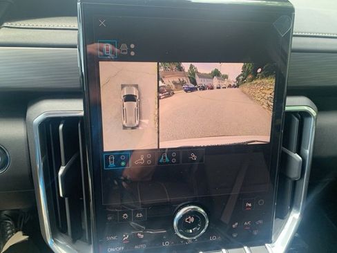 New 2026 GMC Acadia Elevation image 27