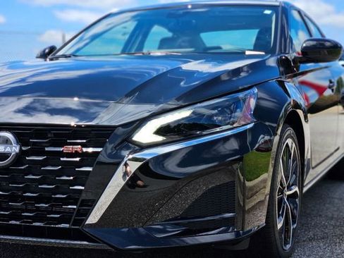 New 2025 Nissan Altima 2.5 SR w/ SR Premium Package image 7