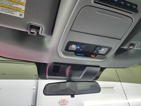 Used 2024 Ford F250 XL w/ STX Appearance Package image 12