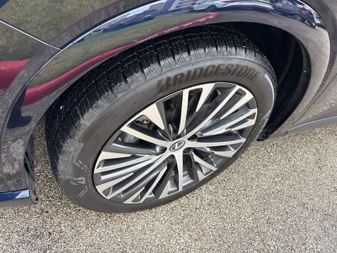 Used 2023 Lexus RX 350 Premium Plus w/ Cold Area Package FWD image 9