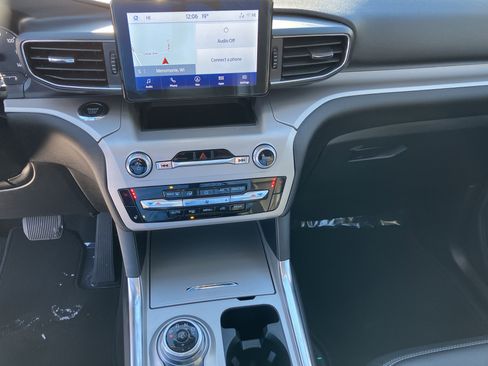 Used 2023 Ford Explorer XLT w/ Equipment Group 202A image 12