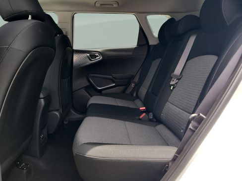 Certified 2025 Kia Soul EX FWD image 29