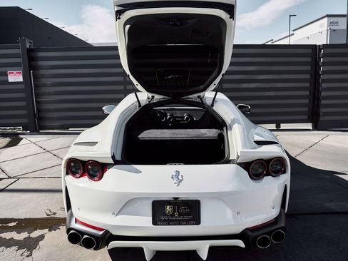 Used 2019 Ferrari 812 Superfast image 20