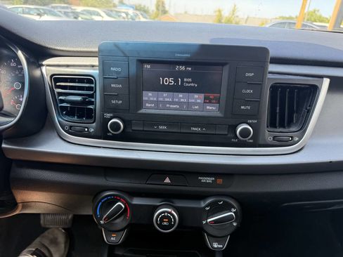 Used 2018 Kia Rio LX image 19