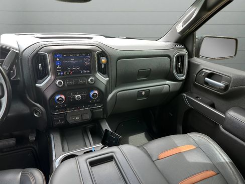 Used 2021 GMC Sierra 1500 AT4 w/ AT4 Value Package AWD/4WD image 18