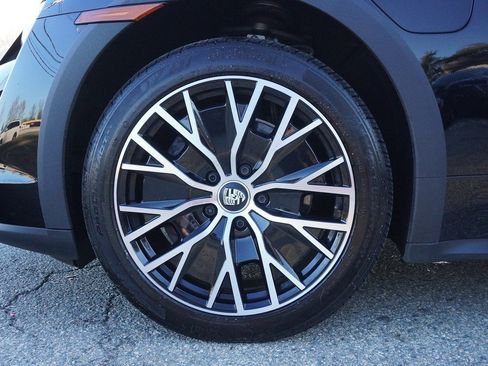 Used 2023 Porsche Taycan 4 Cross Turismo image 27