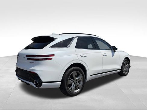 Used 2025 Genesis GV70 3.5T Sport AWD/4WD image 16
