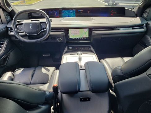 Used 2025 Lincoln Navigator Reserve w/ Jet Appearance Package AWD/4WD image 15