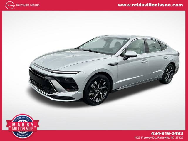 Used 2025 Hyundai Sonata SEL FWD image 1