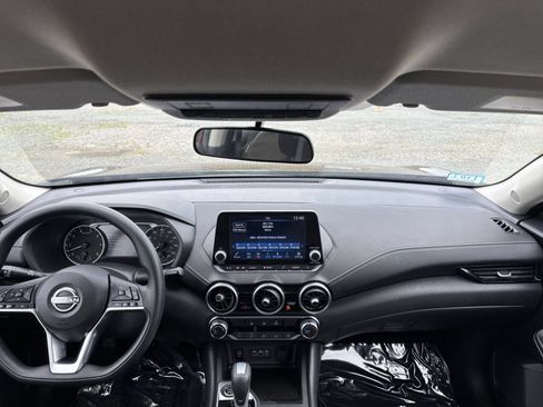 Used 2025 Nissan Sentra SV FWD image 28