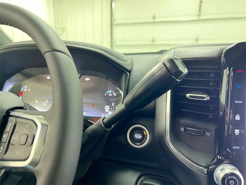 Used 2025 RAM 3500 Laramie image 16