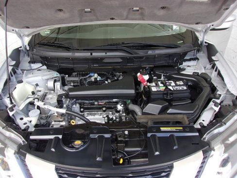 Used 2019 Nissan Rogue S w/ Special Edition Package FWD image 31