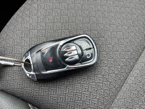 Used 2025 Buick Encore GX Preferred FWD image 23