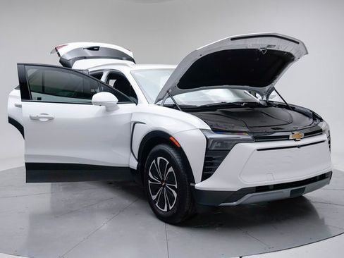 Used 2024 Chevrolet Blazer EV LT image 15