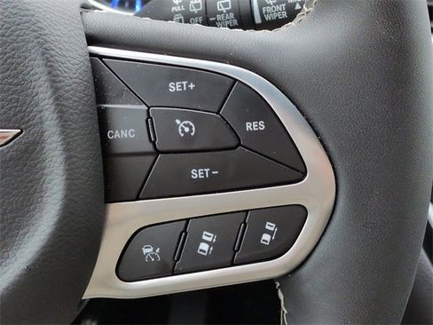 New 2025 Chrysler Voyager LX image 26