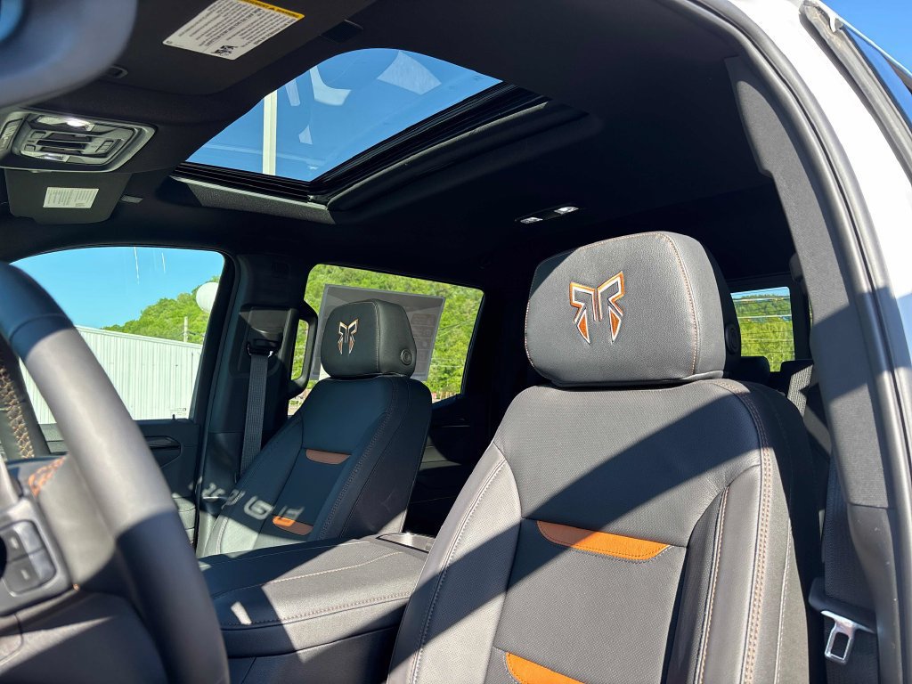 New 2026 GMC Sierra 1500 AT4 w/ AT4 Premium Package AWD/4WD image 9
