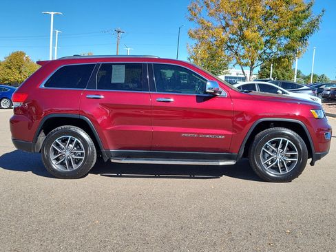 Used 2018 Jeep Grand Cherokee Limited image 2