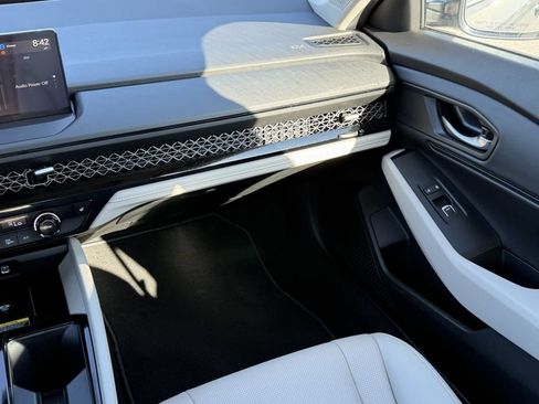 Used 2025 Honda Accord EX-L image 16