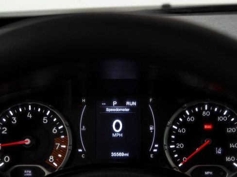 Used 2023 Jeep Renegade Latitude image 22