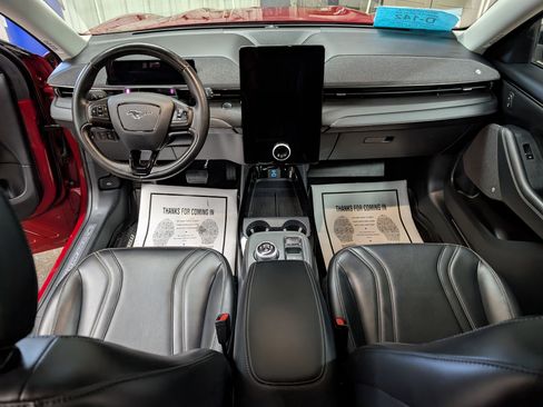 Used 2021 Ford Mustang Mach-E Premium image 11