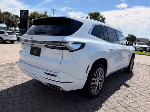 Used 2026 Buick Enclave Avenir w/ Super Cruise Package FWD image 9