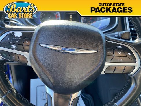 Used 2016 Chrysler 200 Limited image 33