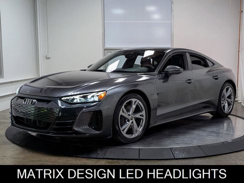 Used 2023 Audi e-tron GT Premium Plus image 4