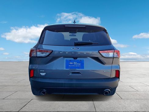 Certified 2022 Ford Escape SE w/ SE Sport Appearance Package image 5