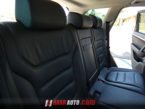 Used 2014 Volkswagen Touareg VR6 AWD/4WD image 36