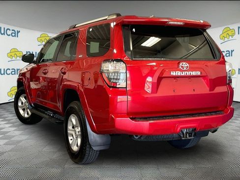 Used 2022 Toyota 4Runner SR5 AWD/4WD image 4